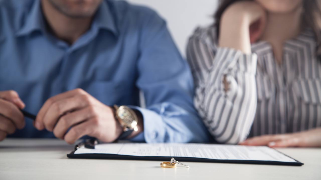 Divorcio con reparto de bienes y negocio
